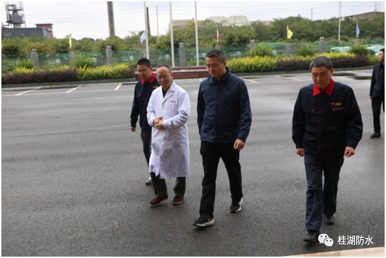 四川省什邡市市委副書記、市長卿偉一行蒞臨桂湖集團(tuán)什邡生產(chǎn)基地調(diào)研指導(dǎo)