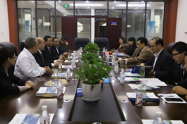 什邡市委常委副市長李先輝、四川省經(jīng)信委、德陽市經(jīng)信委、什邡市經(jīng)信局等領(lǐng)